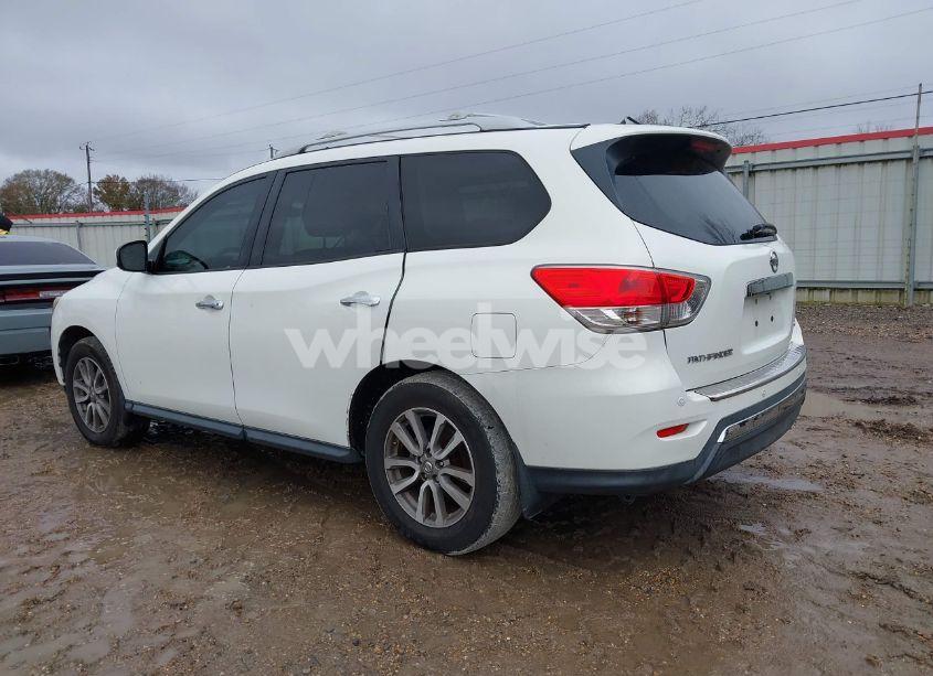 Photo 3 of 2014 Nissan Pathfinder SV (VIN 5N1AR2MN8EC708686)