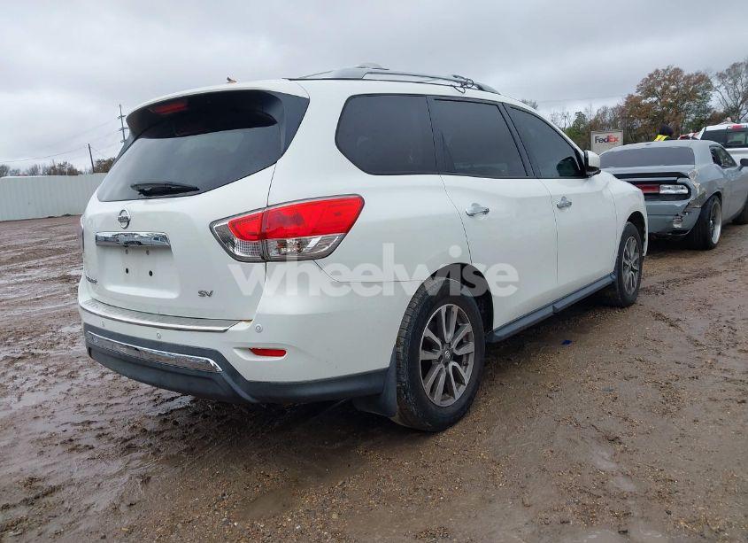 Photo 4 of 2014 Nissan Pathfinder SV (VIN 5N1AR2MN8EC708686)