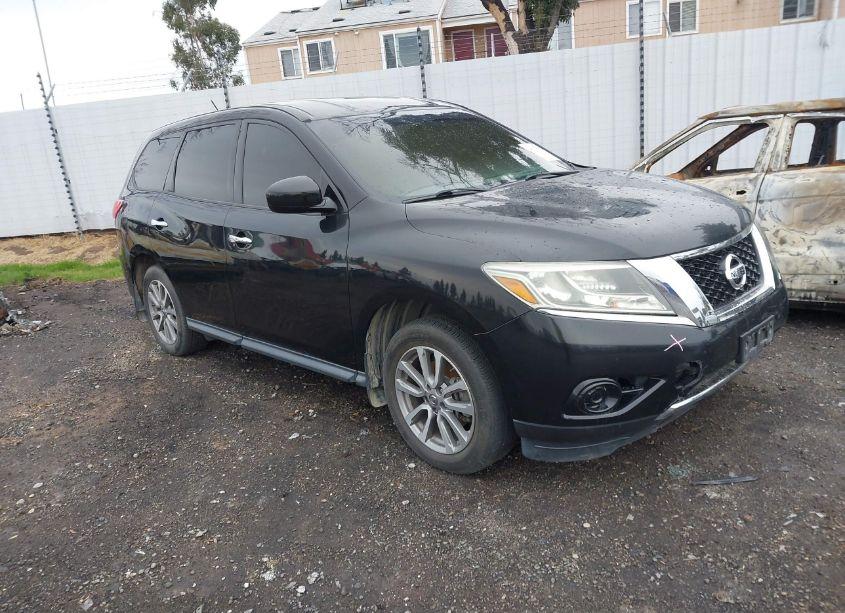 2014 Nissan Pathfinder S (VIN 5N1AR2MN8EC726850) main photo