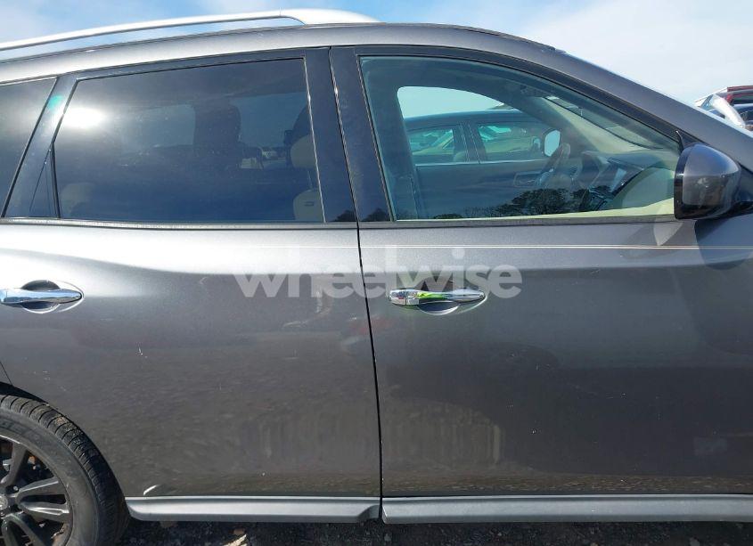 Photo 13 of 2015 Nissan Pathfinder SV (VIN 5N1AR2MN8FC615197)