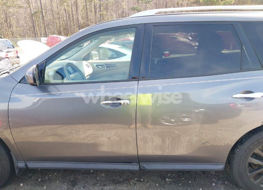 Photo 14 of 2015 Nissan Pathfinder SV (VIN 5N1AR2MN8FC615197)