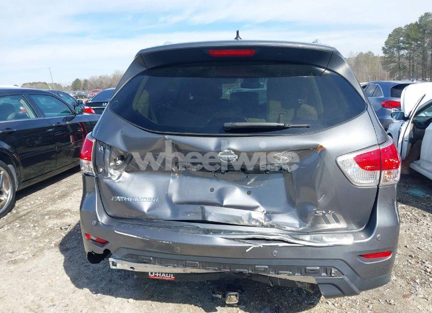 Photo 16 of 2015 Nissan Pathfinder SV (VIN 5N1AR2MN8FC615197)