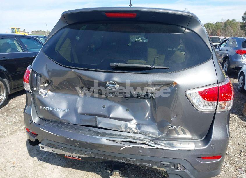 Photo 6 of 2015 Nissan Pathfinder SV (VIN 5N1AR2MN8FC615197)