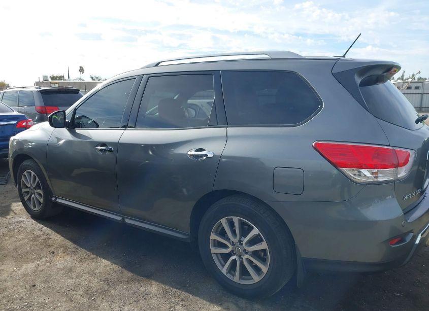 Photo 14 of 2015 Nissan Pathfinder SV (VIN 5N1AR2MN8FC628029)