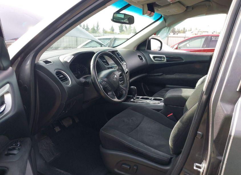 Photo 5 of 2015 Nissan Pathfinder SV (VIN 5N1AR2MN8FC628029)