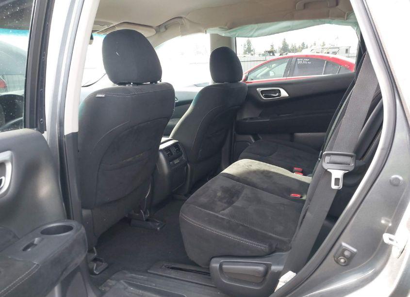 Photo 8 of 2015 Nissan Pathfinder SV (VIN 5N1AR2MN8FC628029)