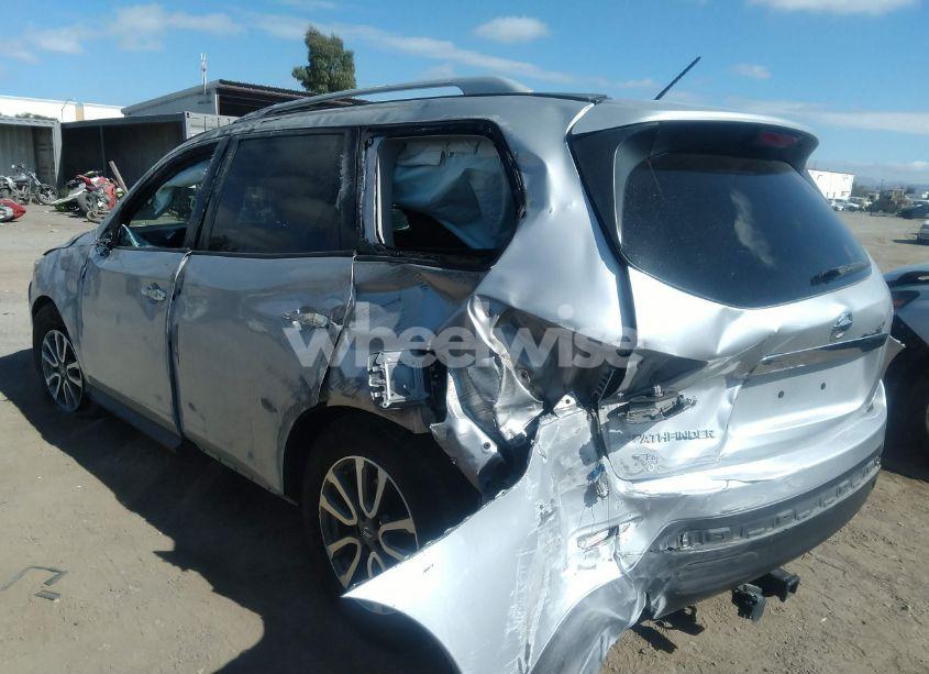 Photo 3 of 2015 Nissan Pathfinder S (VIN 5N1AR2MN8FC658082)