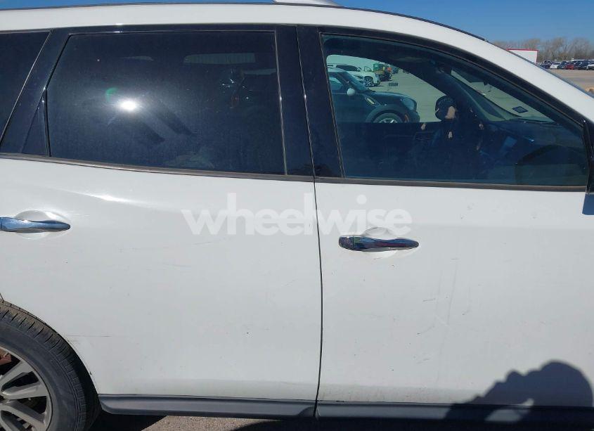 Photo 13 of 2015 Nissan Pathfinder S (VIN 5N1AR2MN8FC668305)