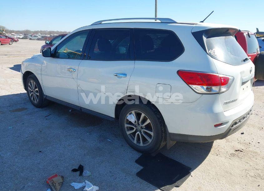 Photo 3 of 2015 Nissan Pathfinder S (VIN 5N1AR2MN8FC668305)