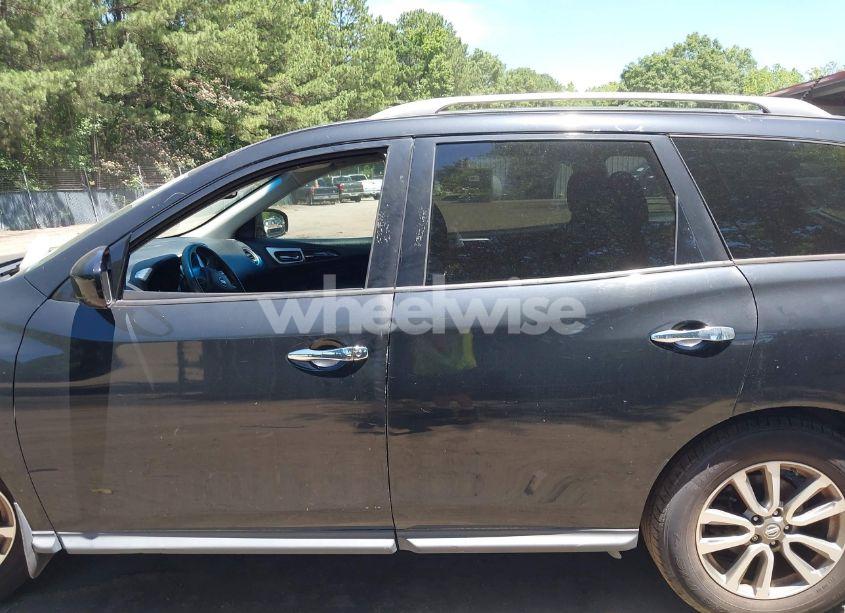 Photo 14 of 2015 Nissan Pathfinder SV (VIN 5N1AR2MN8FC678462)