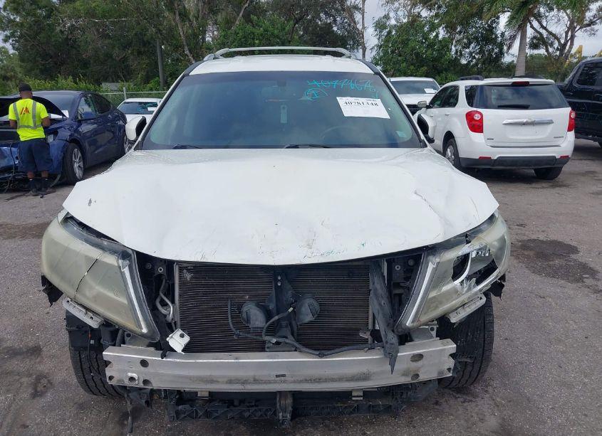 Photo 13 of 2015 Nissan Pathfinder SV (VIN 5N1AR2MN8FC704980)