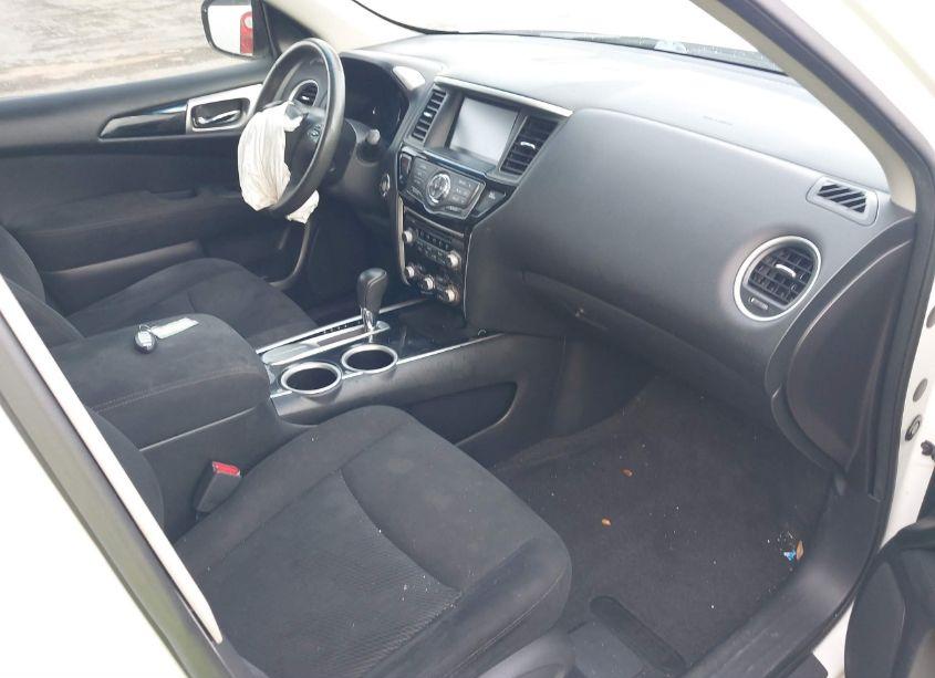 Photo 5 of 2015 Nissan Pathfinder SV (VIN 5N1AR2MN8FC704980)