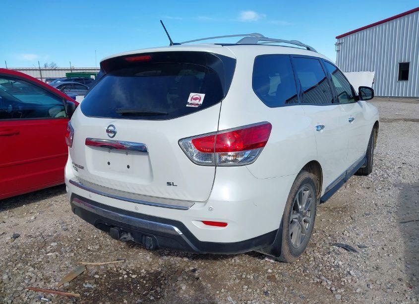 Photo 4 of 2015 Nissan Pathfinder SL (VIN 5N1AR2MN8FC711265)