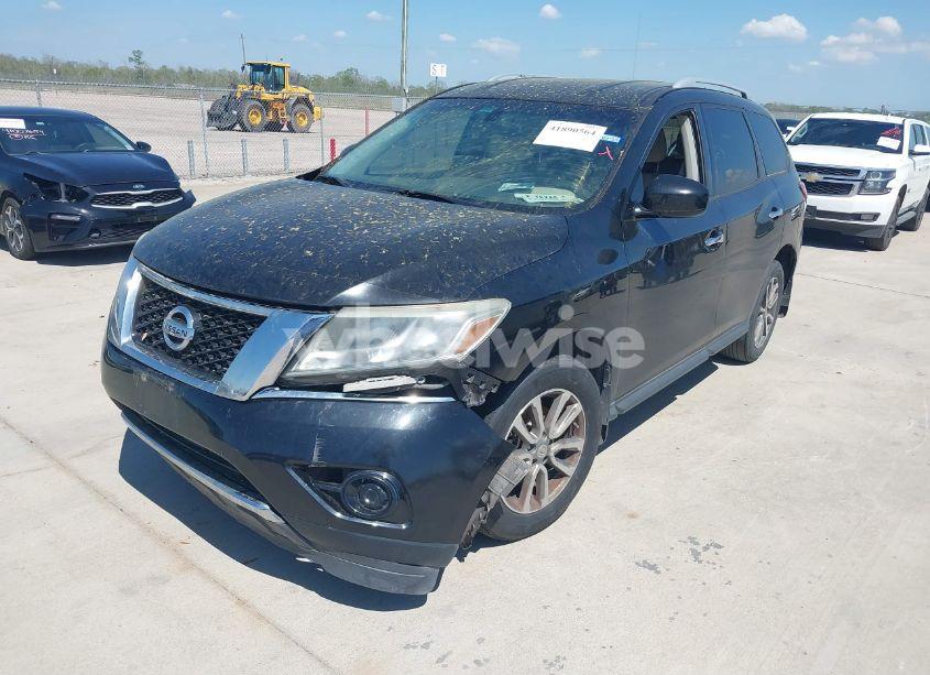 Photo 2 of 2015 Nissan Pathfinder S (VIN 5N1AR2MN8FC720726)