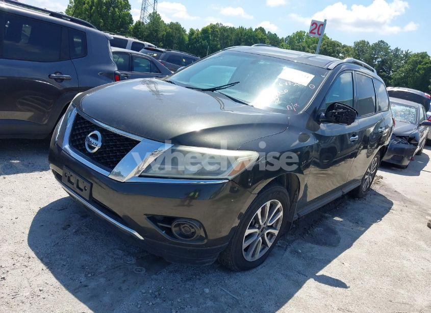 Photo 2 of 2015 Nissan Pathfinder S (VIN 5N1AR2MN8FC723996)