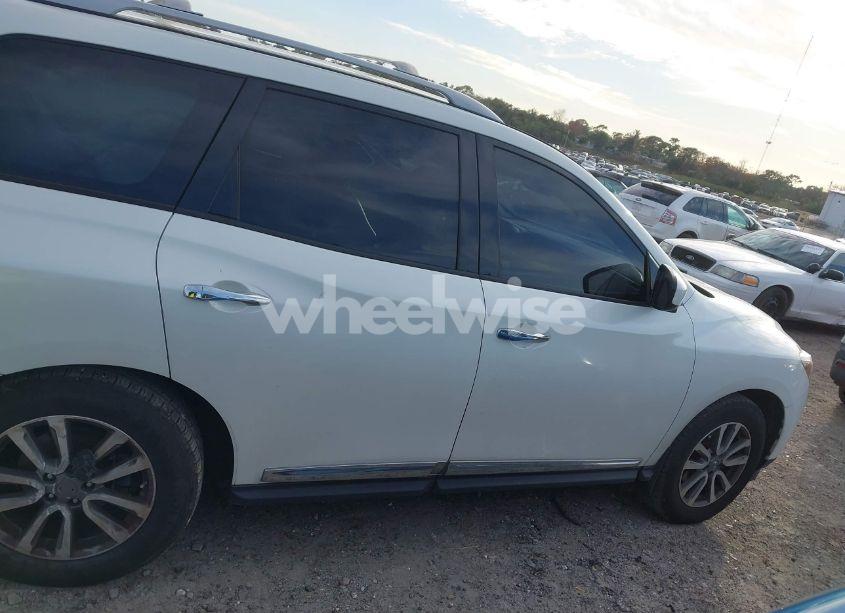 Photo 13 of 2016 Nissan Pathfinder SL (VIN 5N1AR2MN8GC623561)