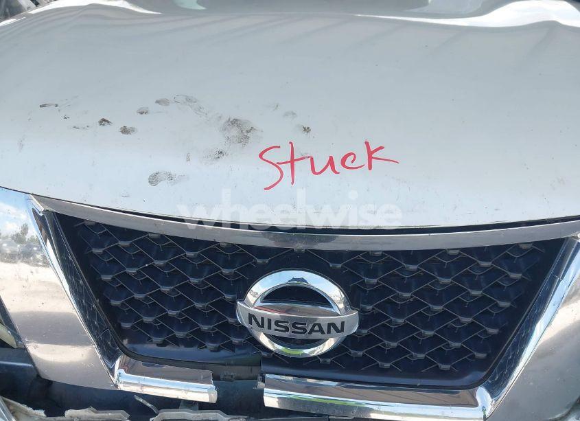 Photo 10 of 2016 Nissan Pathfinder SV (VIN 5N1AR2MN8GC637220)