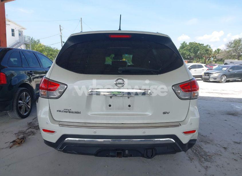 Photo 16 of 2016 Nissan Pathfinder SV (VIN 5N1AR2MN8GC637220)