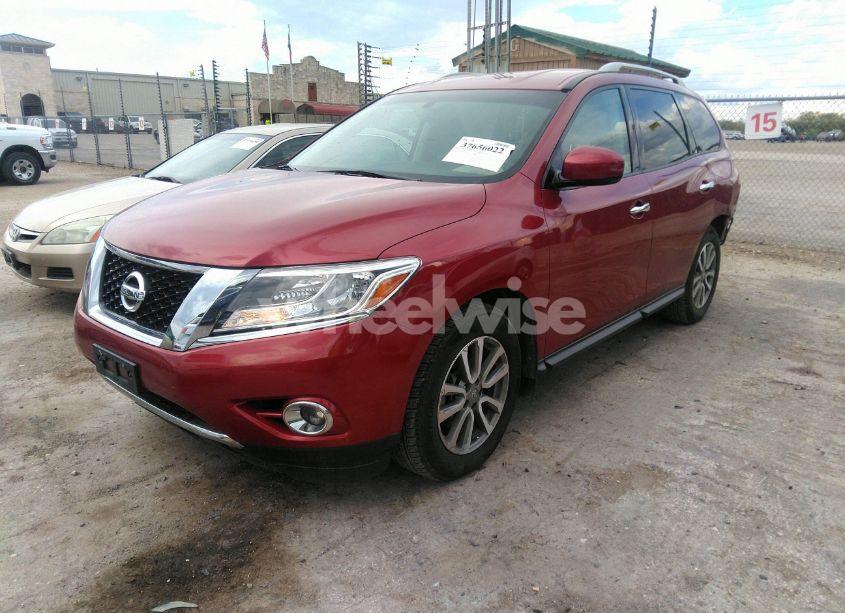 Photo 2 of 2016 Nissan Pathfinder PLATINUM/SV/S/SL (VIN 5N1AR2MN8GC647584)