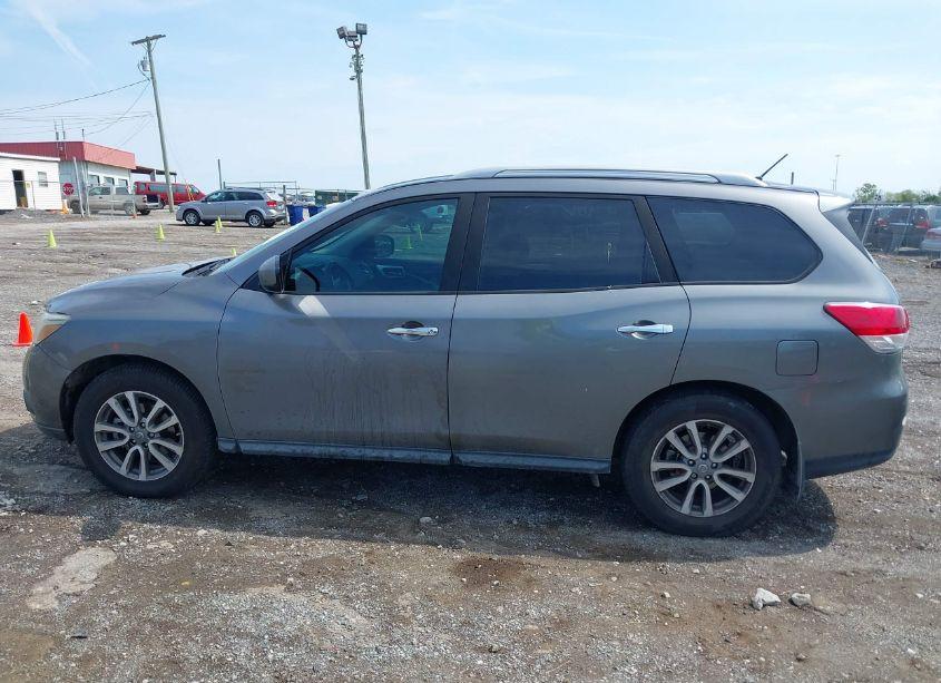 Photo 14 of 2016 Nissan Pathfinder S (VIN 5N1AR2MN8GC658777)