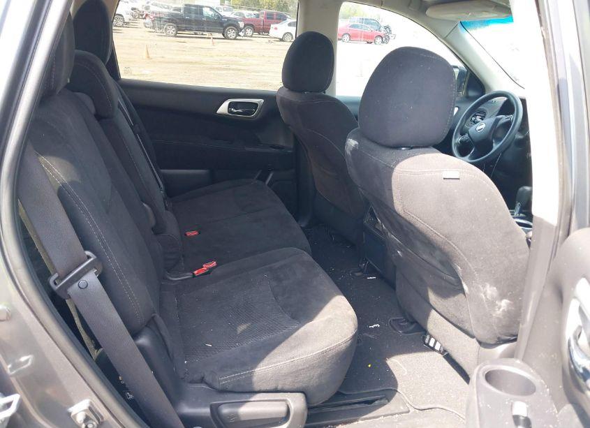 Photo 8 of 2016 Nissan Pathfinder S (VIN 5N1AR2MN8GC658777)
