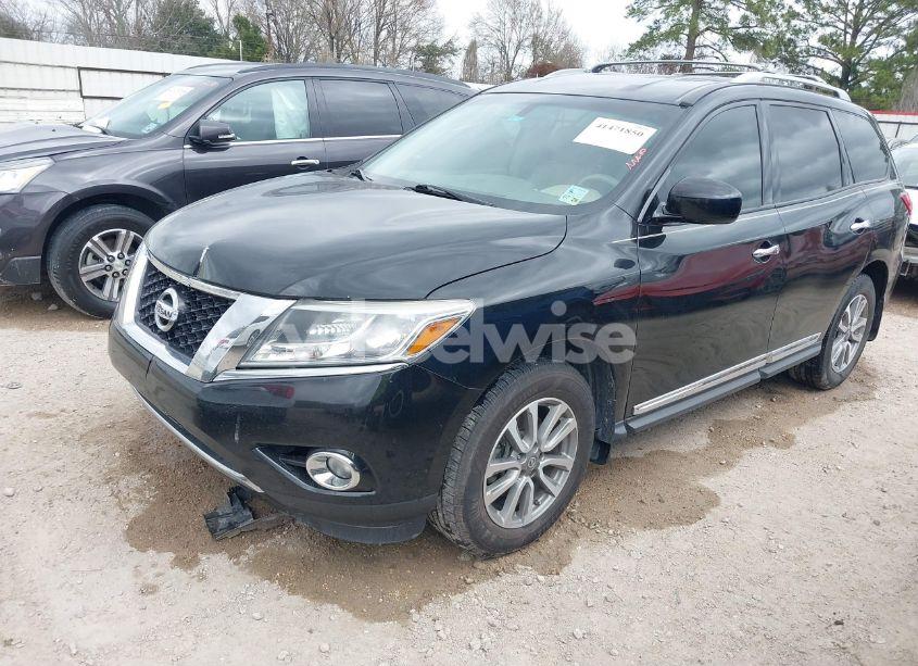 Photo 2 of 2013 Nissan Pathfinder SL (VIN 5N1AR2MN9DC615402)