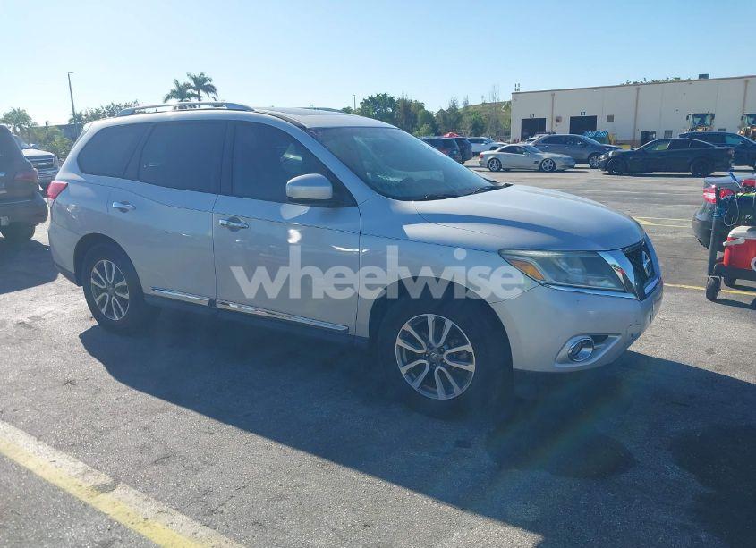 2013 Nissan Pathfinder SL (VIN 5N1AR2MN9DC637366) main photo
