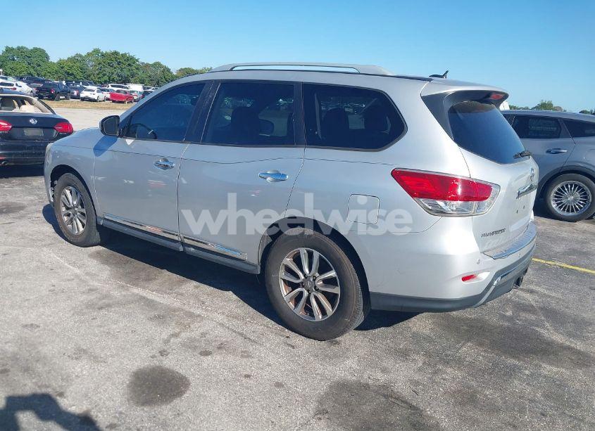 Photo 3 of 2013 Nissan Pathfinder SL (VIN 5N1AR2MN9DC637366)