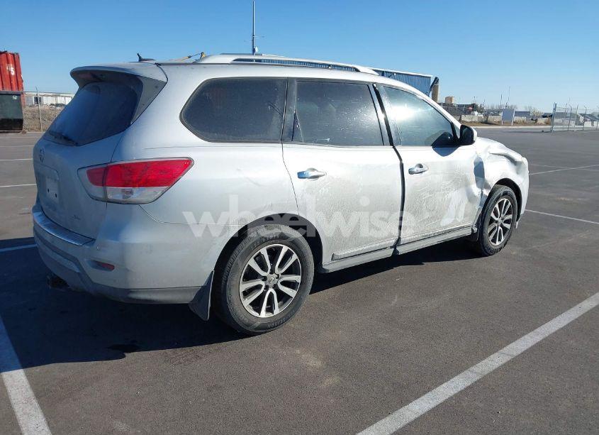 Photo 4 of 2013 Nissan Pathfinder SL (VIN 5N1AR2MN9DC638176)