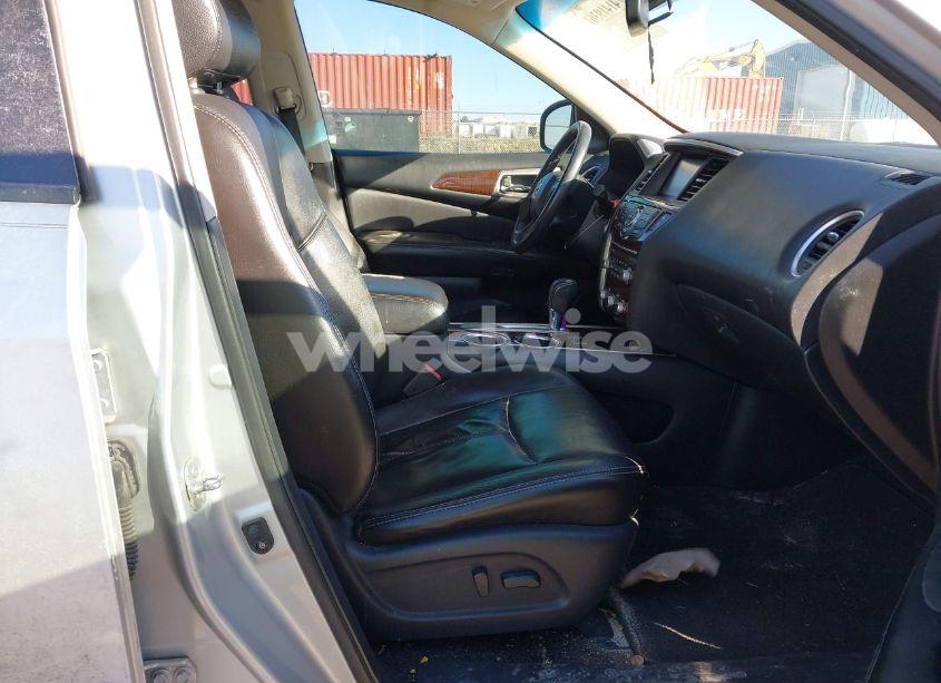 Photo 5 of 2013 Nissan Pathfinder SL (VIN 5N1AR2MN9DC638176)