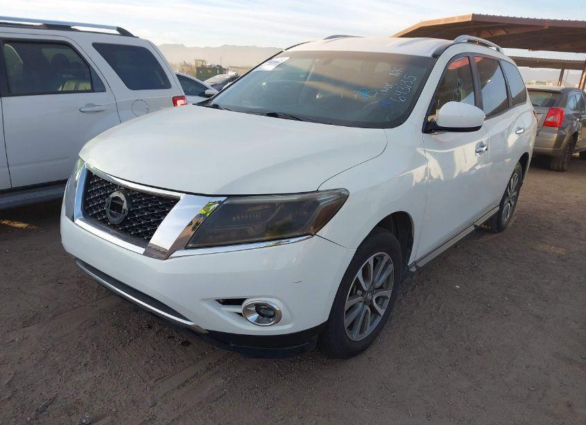 Photo 2 of 2013 Nissan Pathfinder SV (VIN 5N1AR2MN9DC643135)