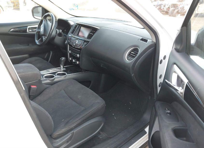 Photo 5 of 2013 Nissan Pathfinder SV (VIN 5N1AR2MN9DC643135)