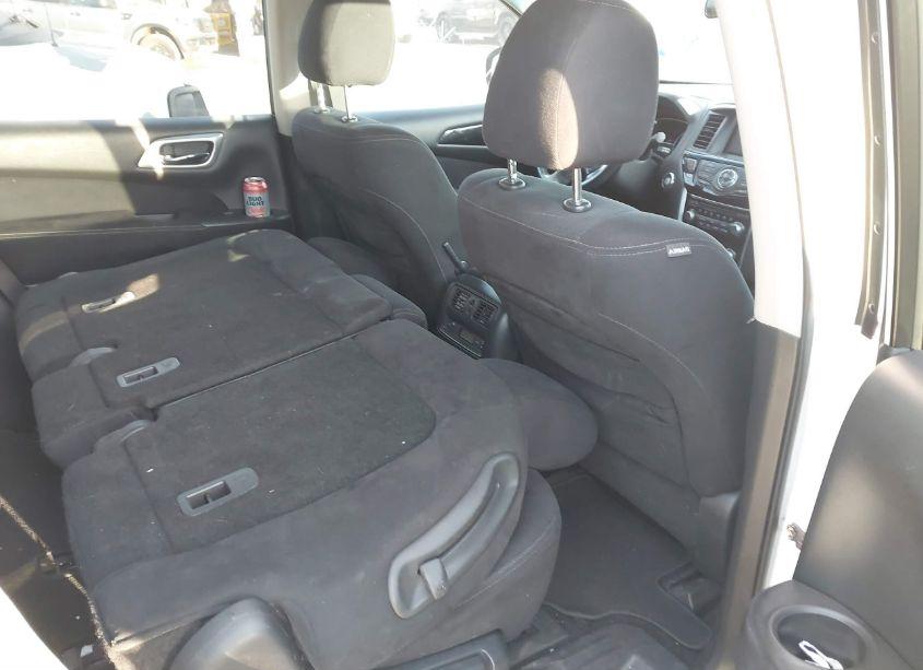 Photo 8 of 2013 Nissan Pathfinder SV (VIN 5N1AR2MN9DC643135)