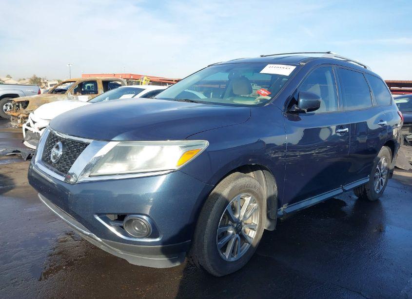 Photo 2 of 2013 Nissan Pathfinder SV (VIN 5N1AR2MN9DC643409)
