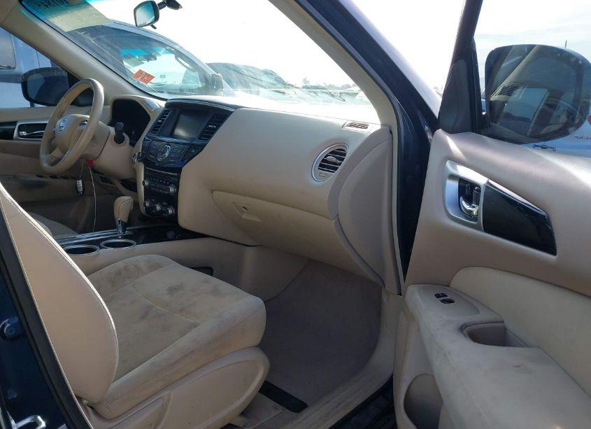 Photo 5 of 2013 Nissan Pathfinder SV (VIN 5N1AR2MN9DC643409)