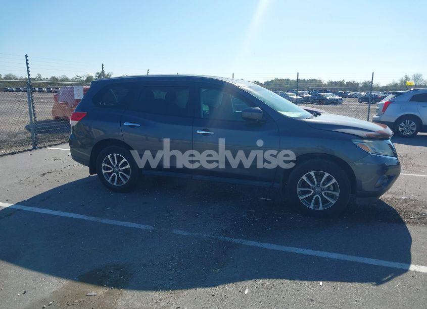 2013 Nissan Pathfinder S (VIN 5N1AR2MN9DC684767) main photo