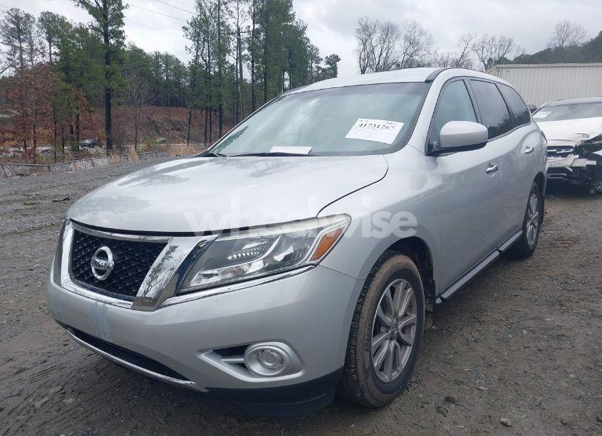 Photo 2 of 2014 Nissan Pathfinder S (VIN 5N1AR2MN9EC643637)