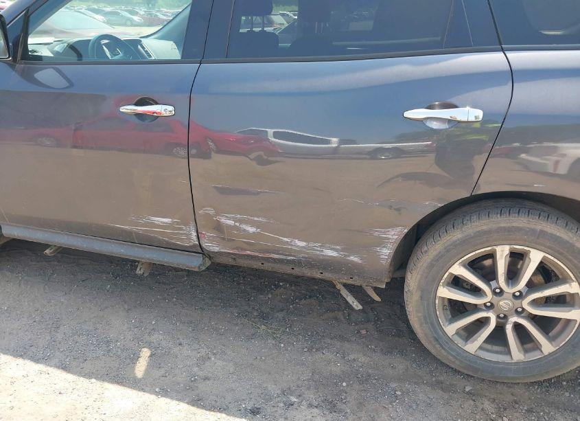 Photo 6 of 2014 Nissan Pathfinder SV (VIN 5N1AR2MN9EC654041)