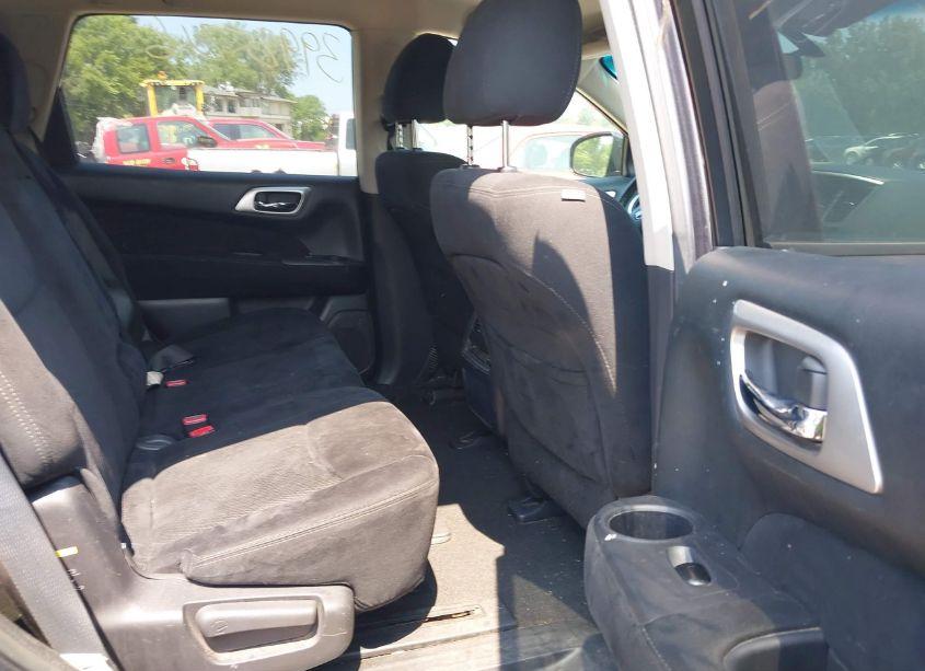 Photo 8 of 2014 Nissan Pathfinder SV (VIN 5N1AR2MN9EC654041)