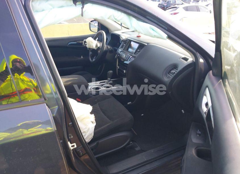 Photo 5 of 2014 Nissan Pathfinder S (VIN 5N1AR2MN9EC721253)