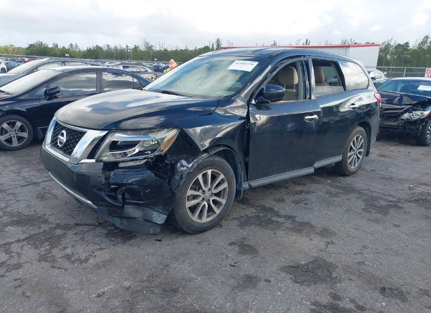 Photo 2 of 2014 Nissan Pathfinder S (VIN 5N1AR2MN9EC727876)