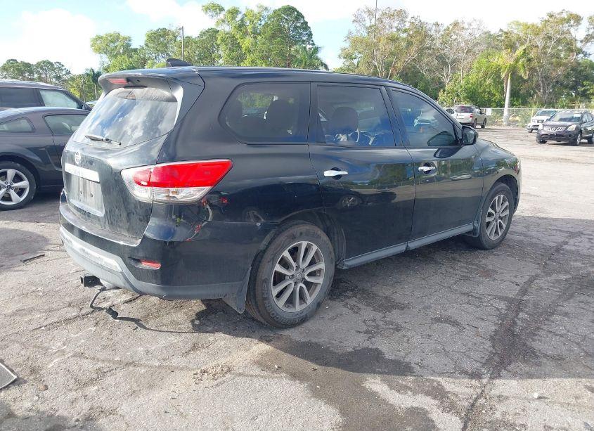 Photo 4 of 2014 Nissan Pathfinder S (VIN 5N1AR2MN9EC727876)