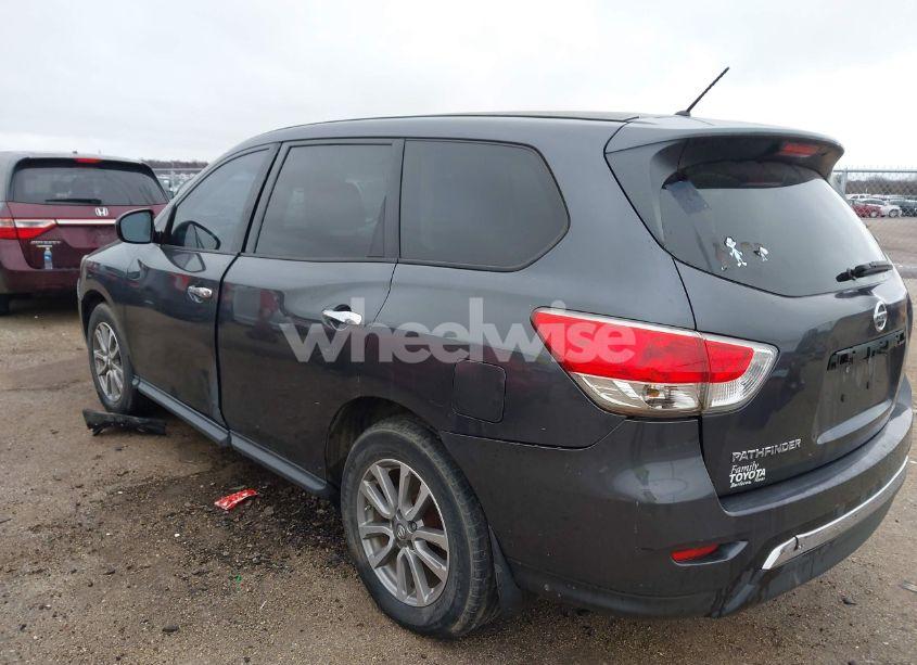 Photo 3 of 2014 Nissan Pathfinder S (VIN 5N1AR2MN9EC729949)