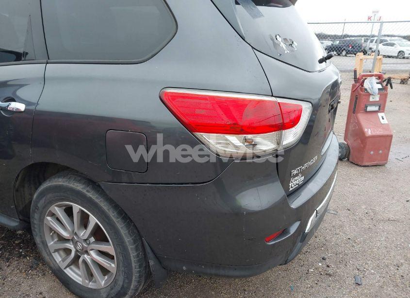 Photo 6 of 2014 Nissan Pathfinder S (VIN 5N1AR2MN9EC729949)