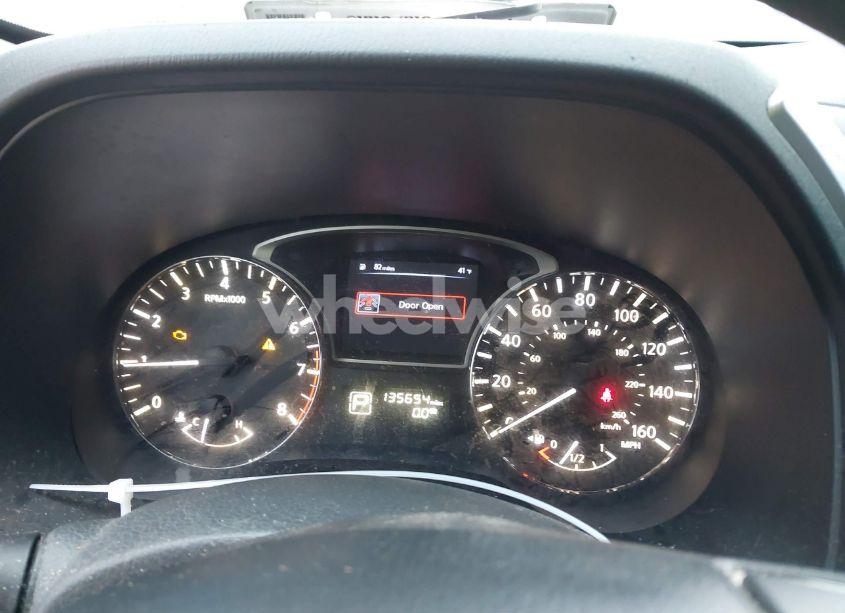 Photo 7 of 2014 Nissan Pathfinder S (VIN 5N1AR2MN9EC729949)