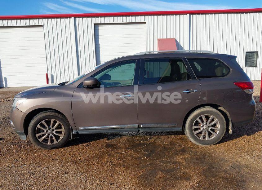 Photo 14 of 2015 Nissan Pathfinder SL (VIN 5N1AR2MN9FC627780)