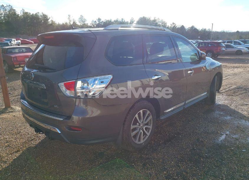 Photo 4 of 2015 Nissan Pathfinder SL (VIN 5N1AR2MN9FC627780)