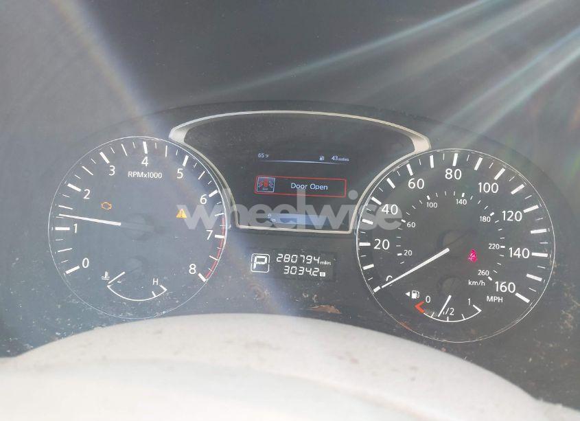 Photo 7 of 2015 Nissan Pathfinder SL (VIN 5N1AR2MN9FC627780)