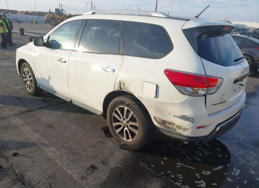 Photo 3 of 2015 Nissan Pathfinder S (VIN 5N1AR2MN9FC646751)