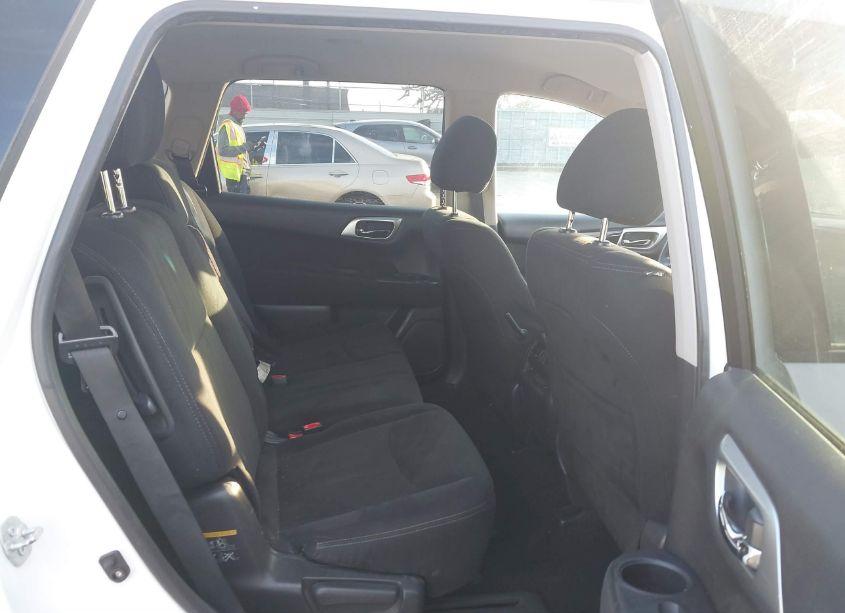 Photo 8 of 2015 Nissan Pathfinder S (VIN 5N1AR2MN9FC646751)